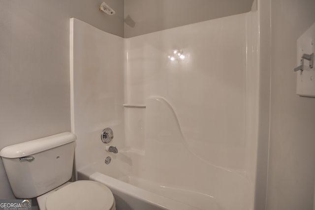 4100 Fox Chase Drive, Loganville, GA 30052