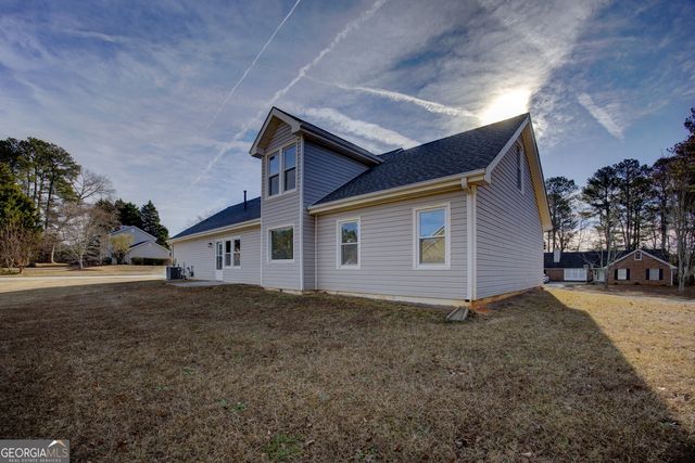 4100 Fox Chase Drive, Loganville, GA 30052