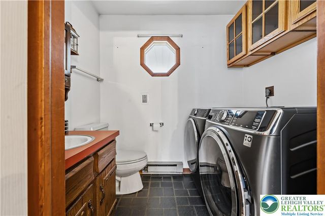 2205 Meadow Lane Drive, Forks Twp, PA 18040
