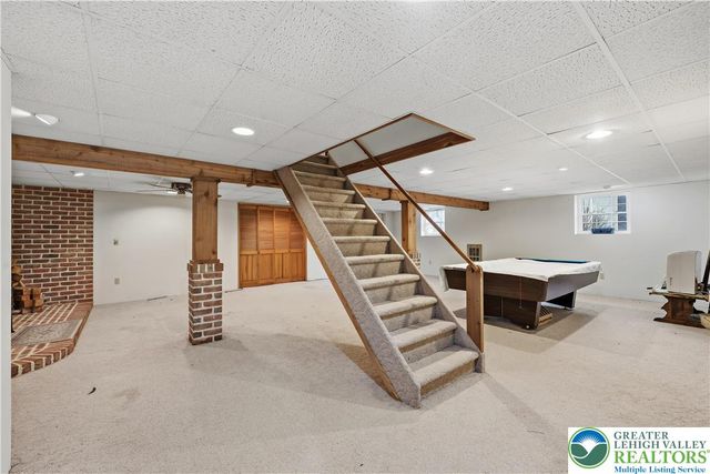 2205 Meadow Lane Drive, Forks Twp, PA 18040