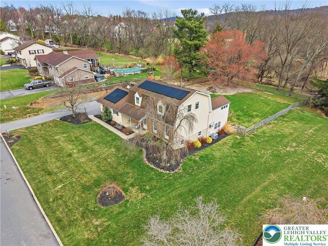 2205 Meadow Lane Drive, Forks Twp, PA 18040