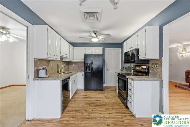 2205 Meadow Lane Drive, Forks Twp, PA 18040
