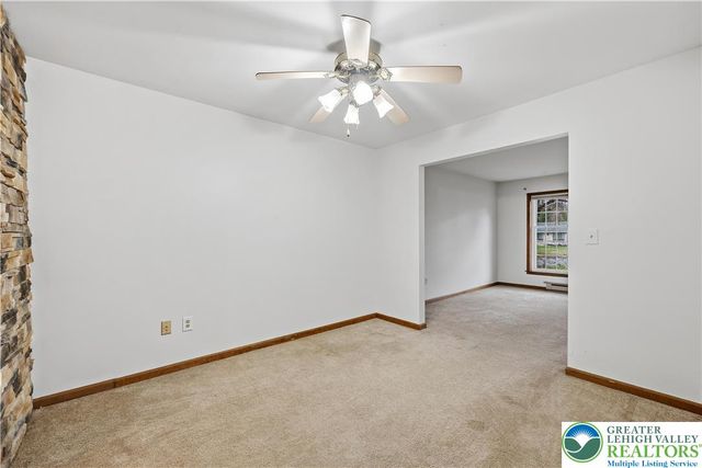 2205 Meadow Lane Drive, Forks Twp, PA 18040