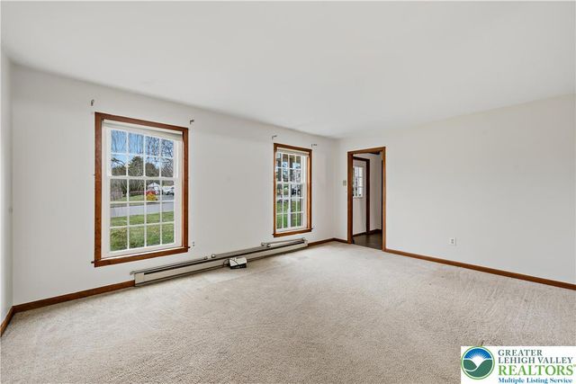 2205 Meadow Lane Drive, Forks Twp, PA 18040