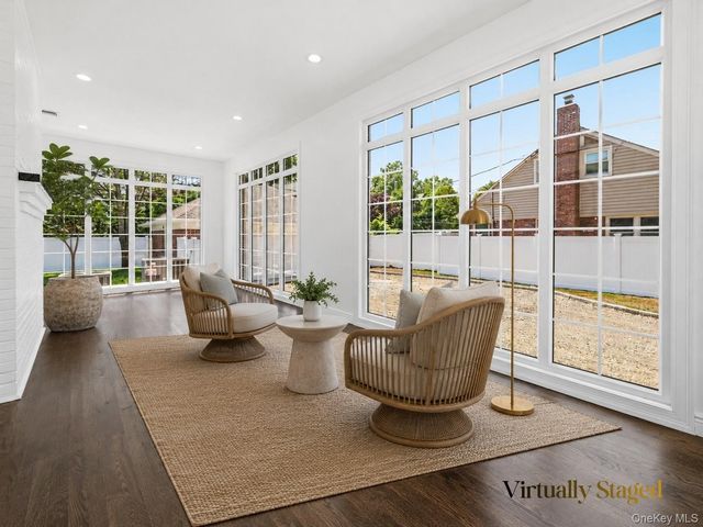 300 Demott Avenue, Rockville Centre, NY 11570
