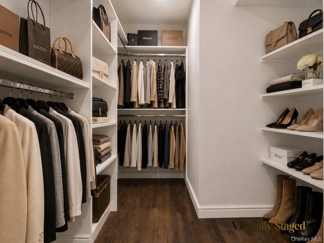 300 Demott Avenue, Rockville Centre, NY 11570