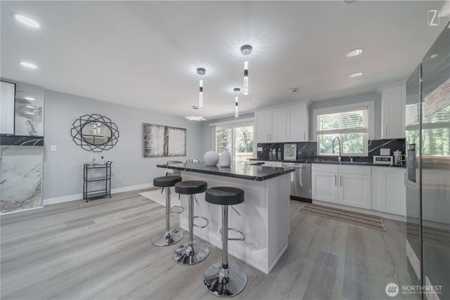 2336 SW 338th Street, Federal Way, WA 98023