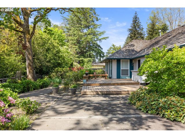 11150 Sw FOOTHILL Dr, Portland, OR 97225