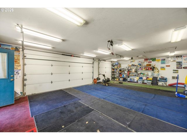 11150 Sw FOOTHILL Dr, Portland, OR 97225