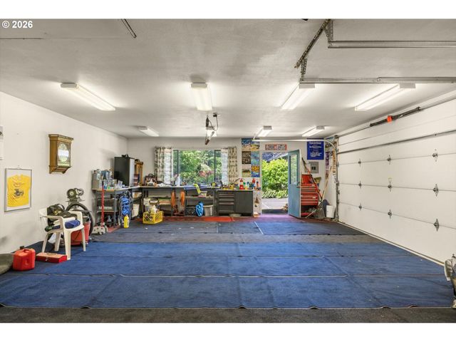 11150 Sw FOOTHILL Dr, Portland, OR 97225