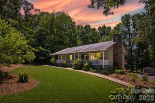 104 Oakwood Drive, Morganton, NC 28655