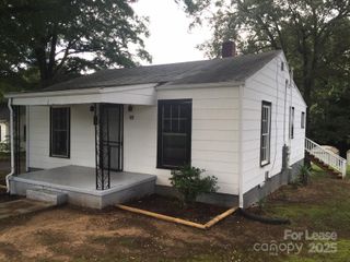 808 Wilmington Avenue, Statesville, NC 28677