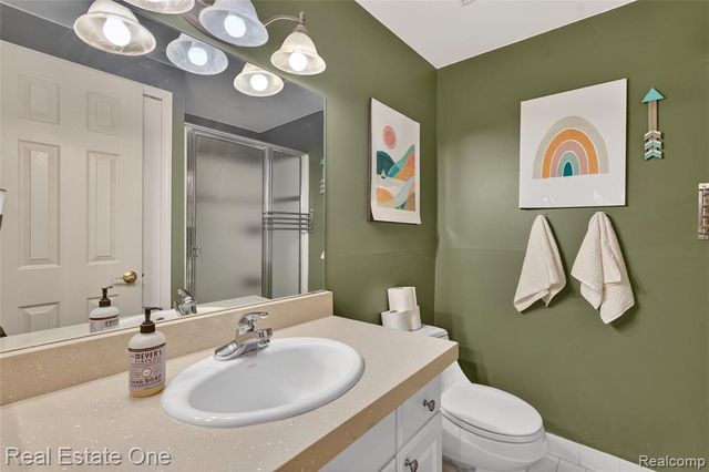 564 Dorchester Way, Milford, MI 48381