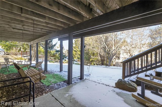 564 Dorchester Way, Milford, MI 48381