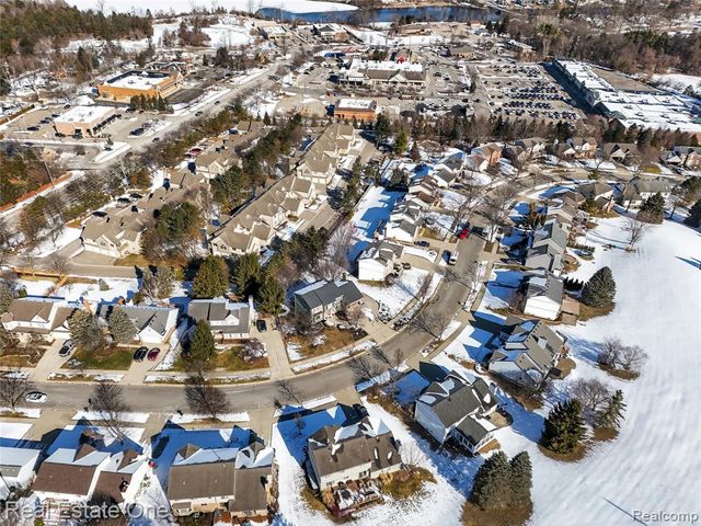 564 Dorchester Way, Milford, MI 48381