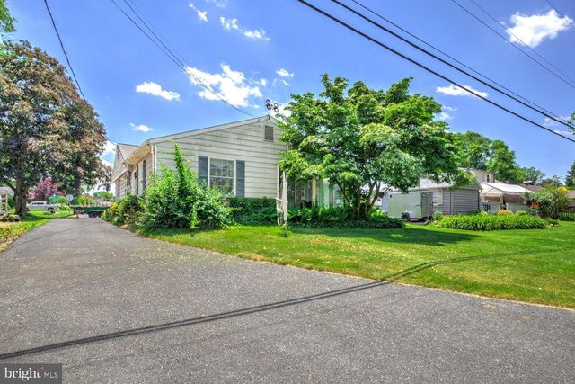 2707 KIMBERLY RD, Lancaster, PA 17603