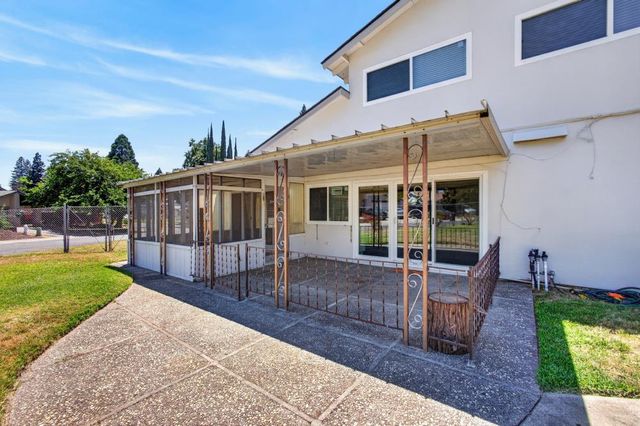 5900 Brittany Way, Citrus Heights, CA 95610