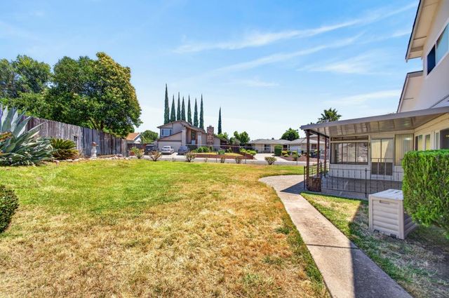 5900 Brittany Way, Citrus Heights, CA 95610
