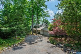 174 Pines Lake Drive, Wayne, NJ 07470