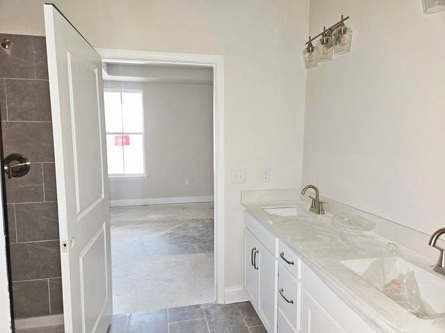 403 W Stonehaus Crossing, Antioch, TN 37013