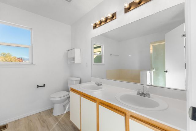 7701 La Brea Street NE, Albuquerque, NM 87113