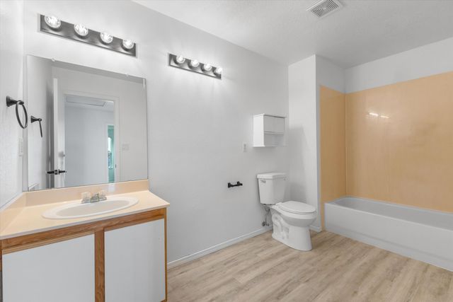 7701 La Brea Street NE, Albuquerque, NM 87113