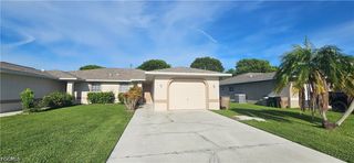 1626 SW Santa Barbara PL, Cape Coral, FL 33991