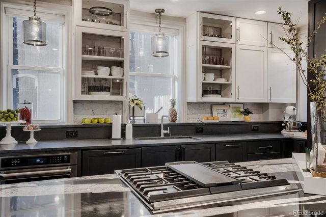 10 S Lincoln Street, Denver, CO 80209