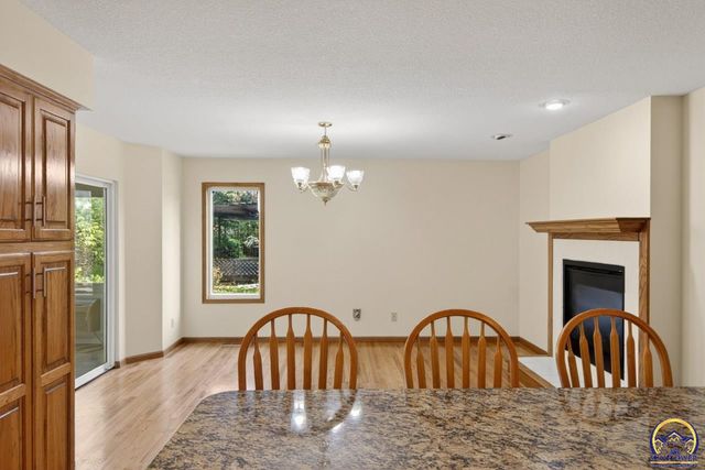 2217 SW Pondview DR, Topeka, KS 66614