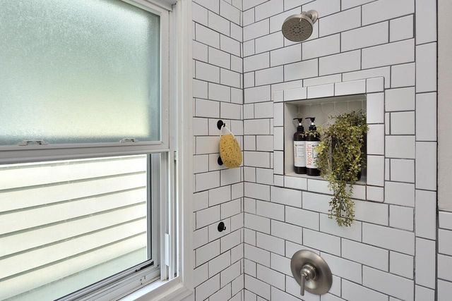 3662 S Ahmedi AVENUE, Saint Francis, WI 53235