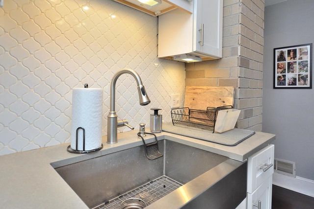 3662 S Ahmedi AVENUE, Saint Francis, WI 53235