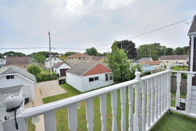 3662 S Ahmedi AVENUE, Saint Francis, WI 53235