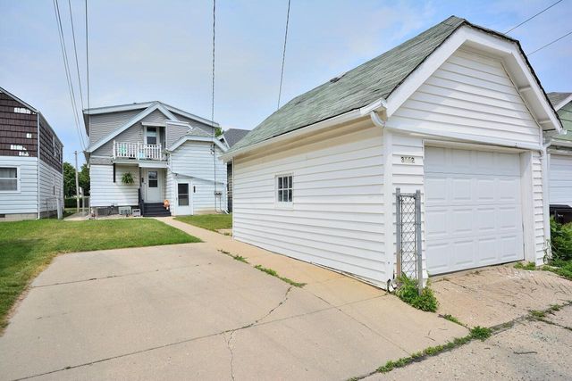 3662 S Ahmedi AVENUE, Saint Francis, WI 53235