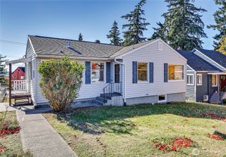 2105 E Highlands Street, Bremerton, WA 98310