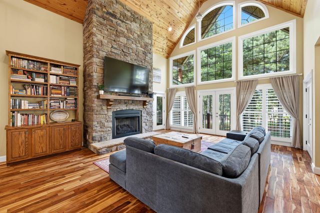 365 Lookout View Drive, Jasper, TN 37347
