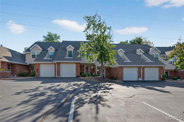 1019 Pocono Trail, Ballwin, MO 63021