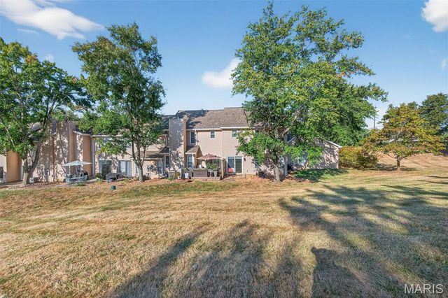 1019 Pocono Trail, Ballwin, MO 63021