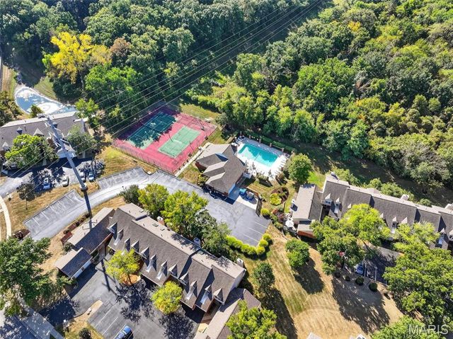 1019 Pocono Trail, Ballwin, MO 63021