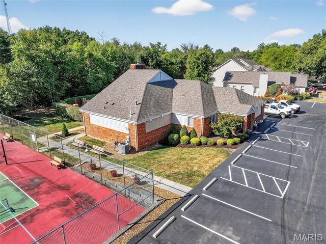 1019 Pocono Trail, Ballwin, MO 63021