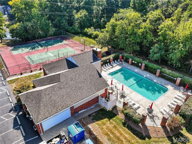 1019 Pocono Trail, Ballwin, MO 63021