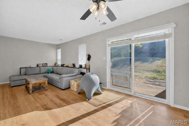 1019 Pocono Trail, Ballwin, MO 63021