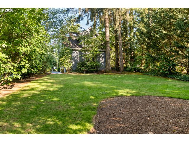 17332 LAKE HAVEN Dr, Lake Oswego, OR 97035