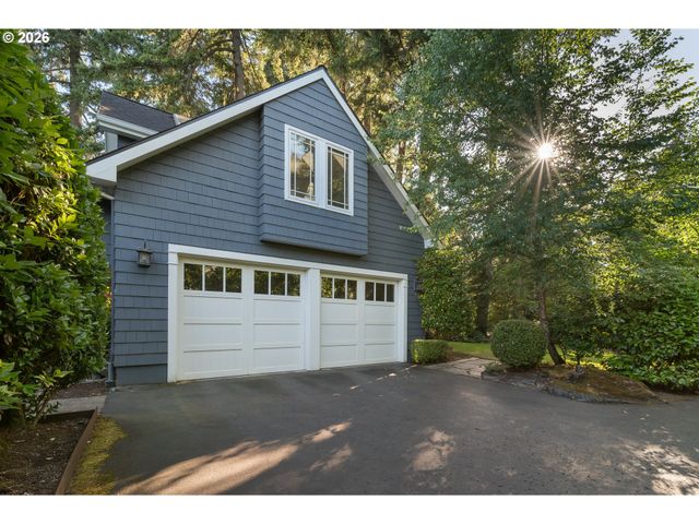 17332 LAKE HAVEN Dr, Lake Oswego, OR 97035
