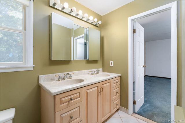 16 Heritage Place S, Nesconset, NY 11767