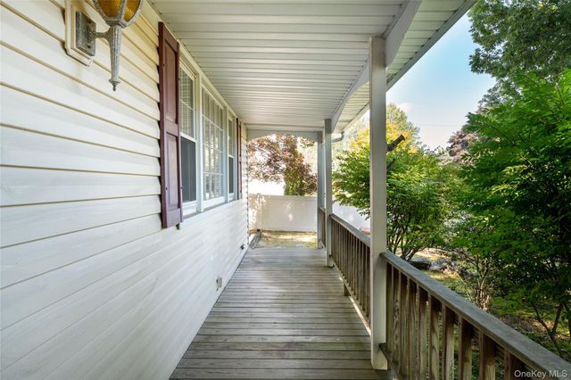 16 Heritage Place S, Nesconset, NY 11767