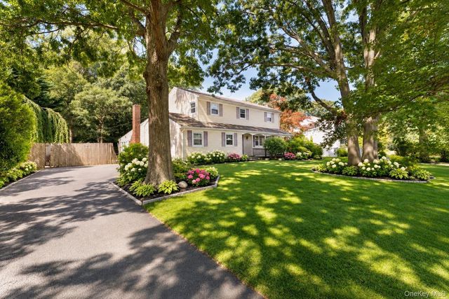 16 Heritage Place S, Nesconset, NY 11767