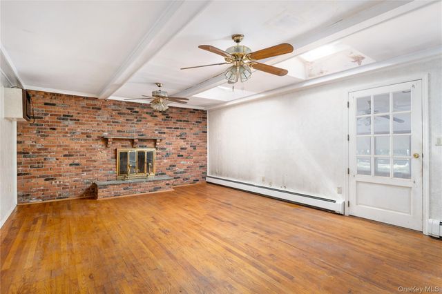 16 Heritage Place S, Nesconset, NY 11767