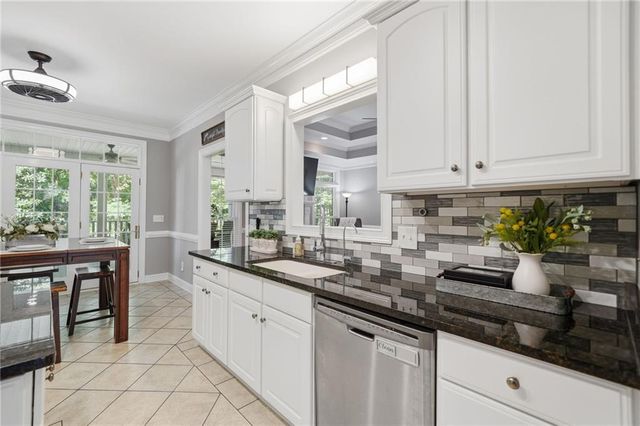 153 York Place, Calhoun, GA 30701
