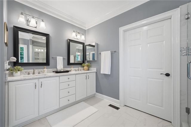 153 York Place, Calhoun, GA 30701