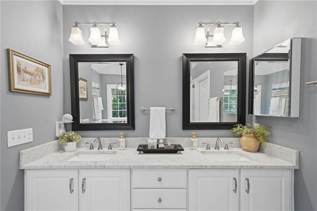 153 York Place, Calhoun, GA 30701